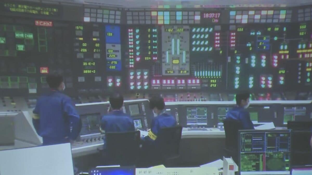 柏崎刈羽原発　制御棒の電気系統にトラブル　引き抜き作業を停止中　21日に14年ぶりに再稼働したばかり