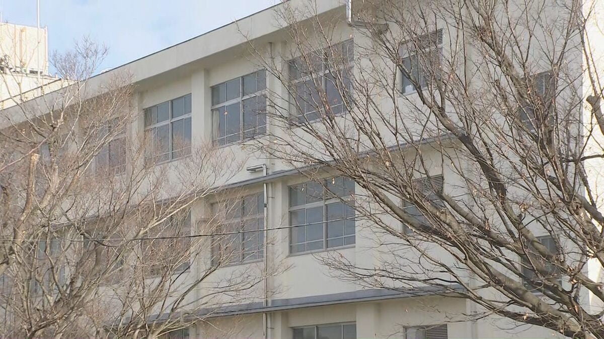 【速報】「異臭がする」藤沢市の県立高校で3階のトイレから異臭　男子生徒ら9人が体調不良訴え病院に搬送　全員搬送時に意識があり軽症とみられる　藤沢市