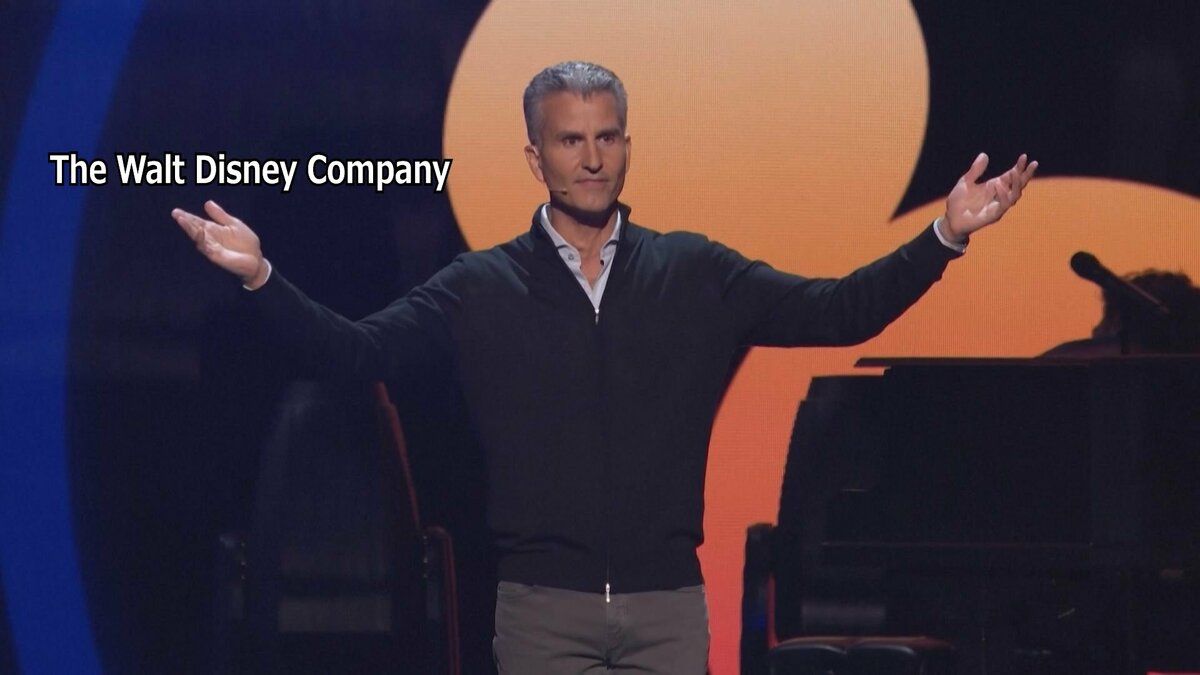 米ウォルト・ディズニー CEO交代へ 後任にテーマパーク部門トップのジョシュ・ダマロ氏