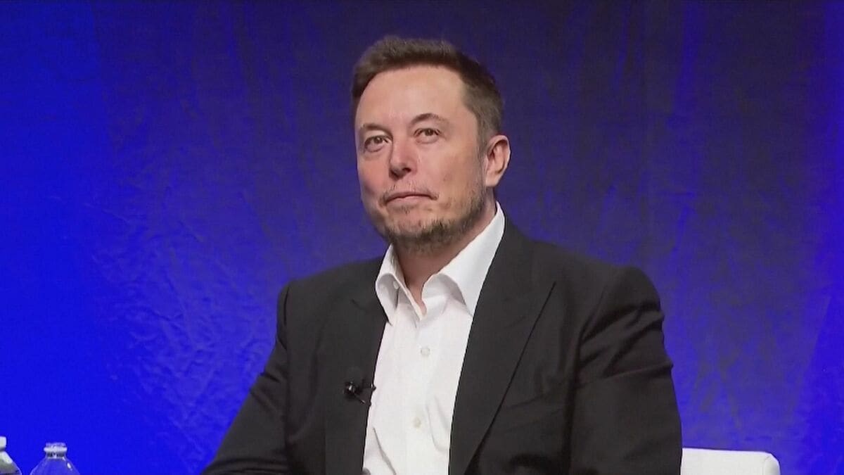 パリ検察　SNS「X」のフランス事務所を家宅捜索　児童ポルノ拡散関与などの疑い　マスク氏に任意聴取要請も