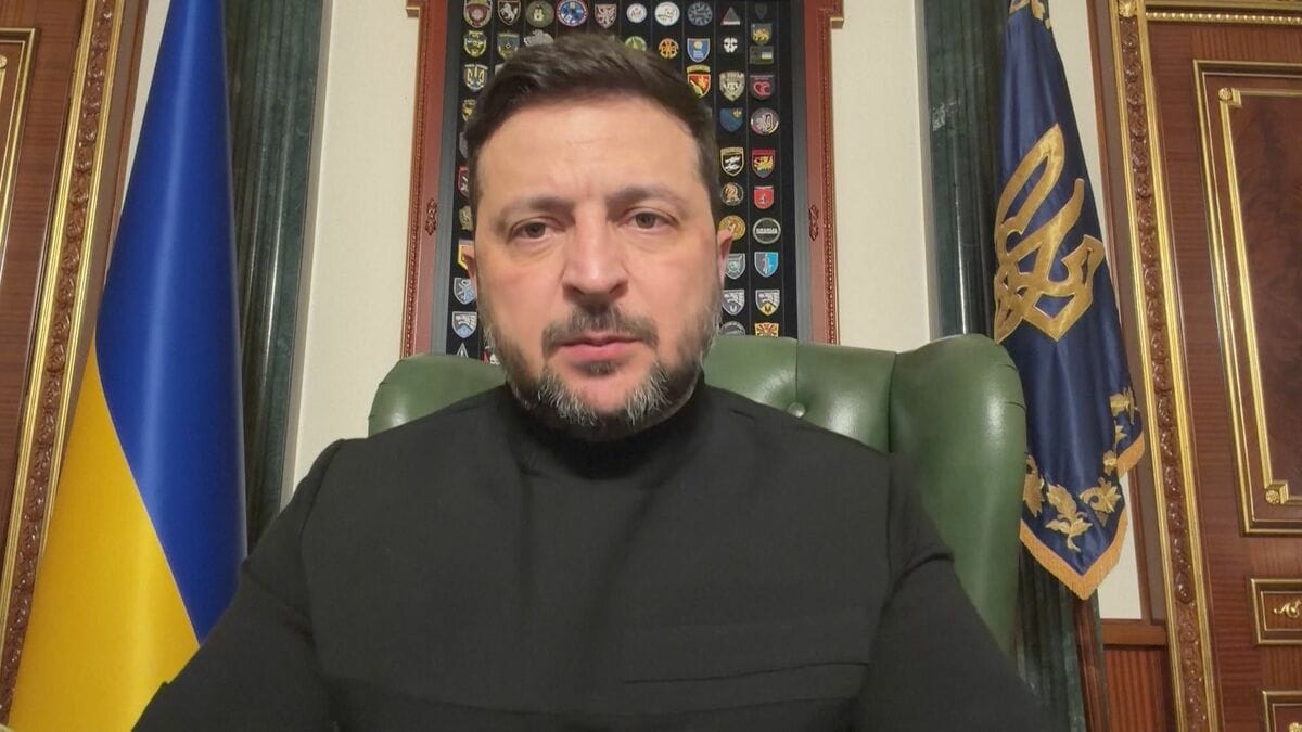 ゼレンスキー氏　大統領選挙と国民投票の実施を検討　今月にも発表か　英メディア報道