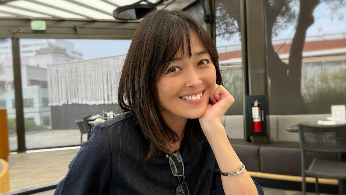 【 中村由真 】 56歳の誕生日を報告 「ギックリ腰になって…」 LAでの近影に「全然56歳に見えないよ」 ファン反響