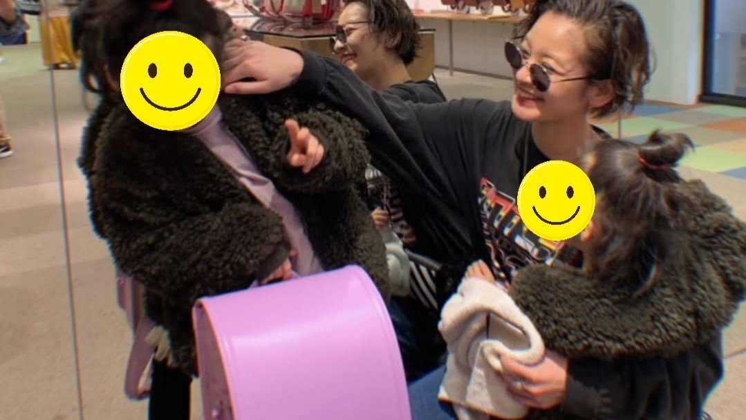 【 西山茉希 】長女の小学校卒業まであと20日〝どこかでランドセル写真を撮ろう〟入学前と現在の写真を投稿 成長に大きな感謝