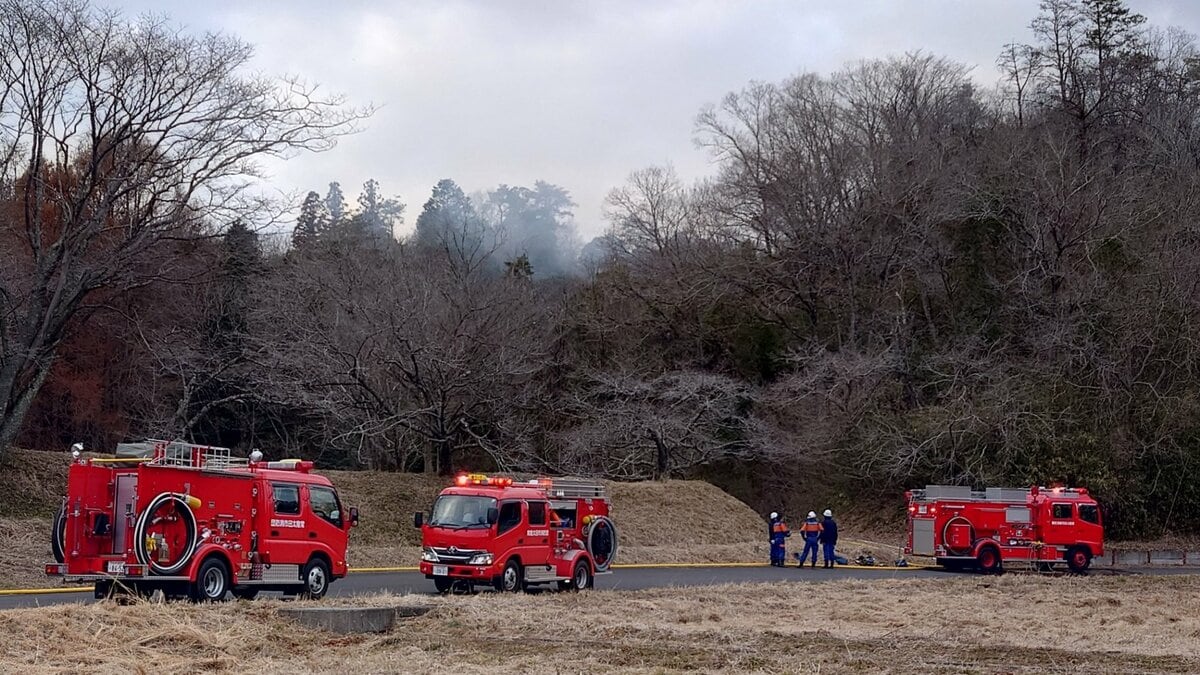 「パチパチ音がして白煙が見える」市営の広場近くにある山林で火事　約600平方メートル焼き鎮火　けが人なし　茨城・常陸太田市