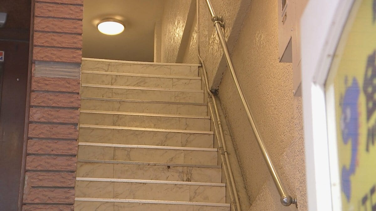 三軒茶屋駅近くのバー従業員の男女5人が目や喉の痛み訴える　いずれも軽症で意識あり　うち3人が病院に搬送　東京・世田谷区