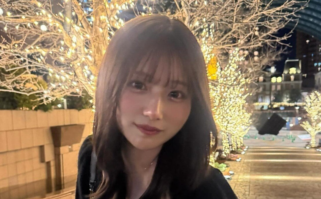 【 辻希美・長女 】希空 「久しぶりに髪の毛巻いた」 幻想的なイルミネーションをバックに 最新オフショットを公開