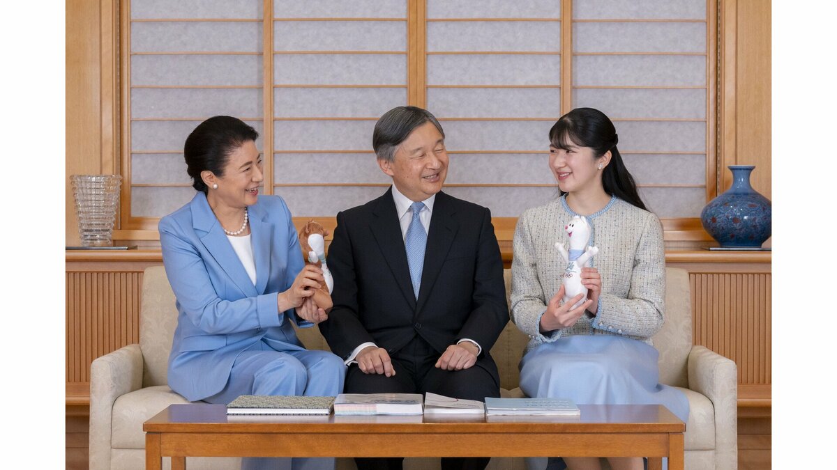 天皇陛下66歳に 被災地に心寄せる 記者会見で歴代天皇の歩みに思い馳せ 誕生日写真では“五輪マスコット”を手に