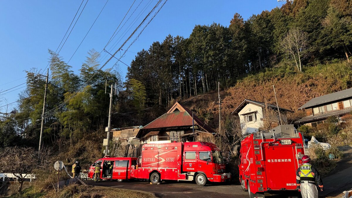 埼玉・飯能市の住宅で火事　火が山林に燃え移り現在も消火活動続く