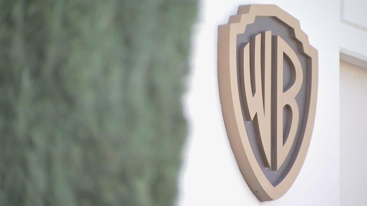 ワーナー争奪戦 ワーナーがパラマウント修正案を精査 ネットフリックスと競争激化