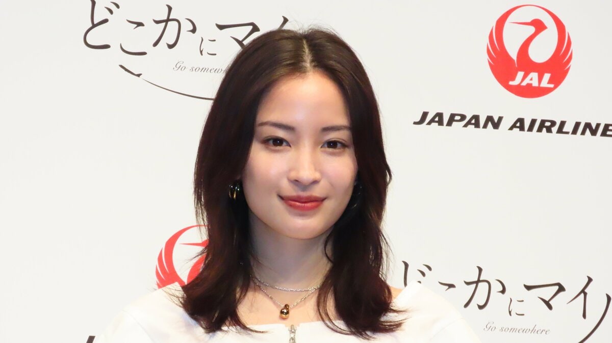 【 広瀬すず 】 今一番行きたい場所は「高知」 〝マイル〟を貯めるのが楽しみになり 「アクティブになった」