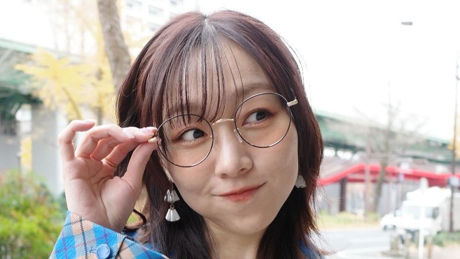 【 須田亜香里 】レアなメガネ姿を披露「いくつあってもまだまだ欲しくなっちゃう」