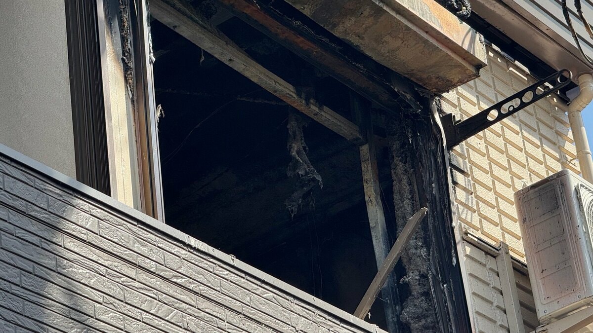 東京・大田区のアパートで火事　モバイルバッテリーから出火か