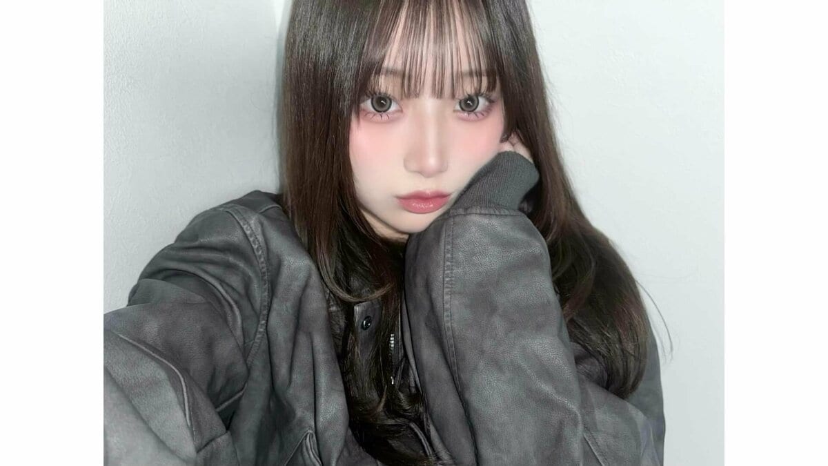 【辻希美・長女】希空 レザージャケットで魅せる〝クールな表情〟 「外カメフラッシュ難しいね」と18歳の素顔も