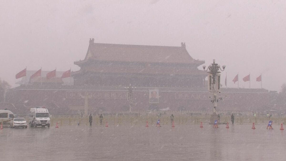 中国 全人代きょう開幕 今後5年間の経済政策を審議