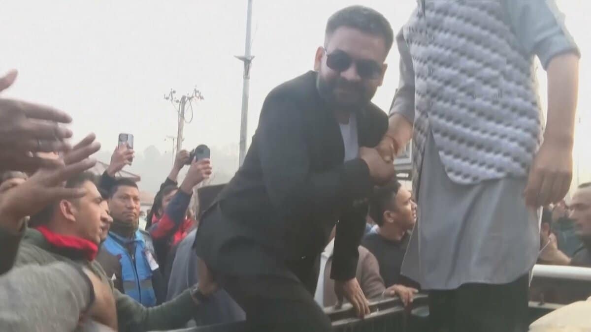 ネパール政変後初の総選挙 新興政党が「地滑り的勝利」 政治改革訴える“元ラッパー”次期首相へ