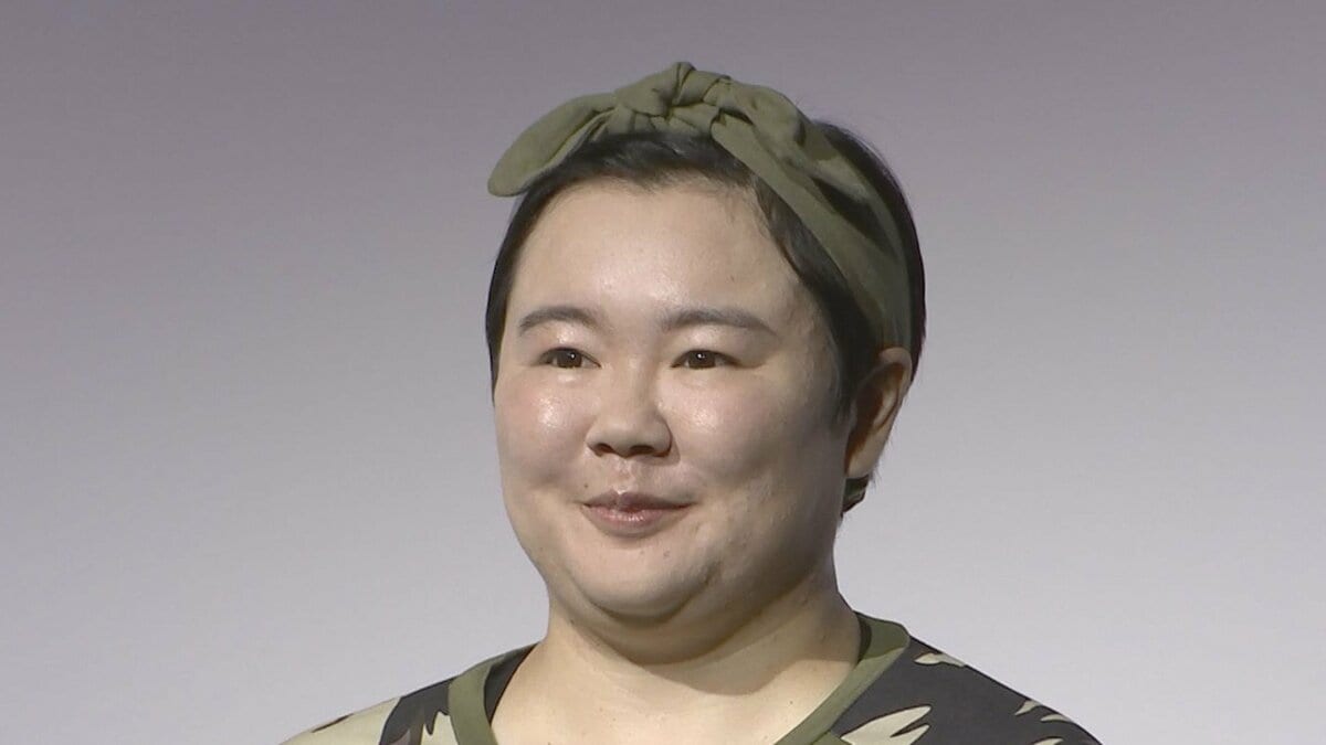 【 やす子 】５日間の予備自衛官・招集訓練修了を報告　「マイスーパーエンジェルゴッド…」と帰宅後の愛猫「アビシ」とのラブラブ姿を公開