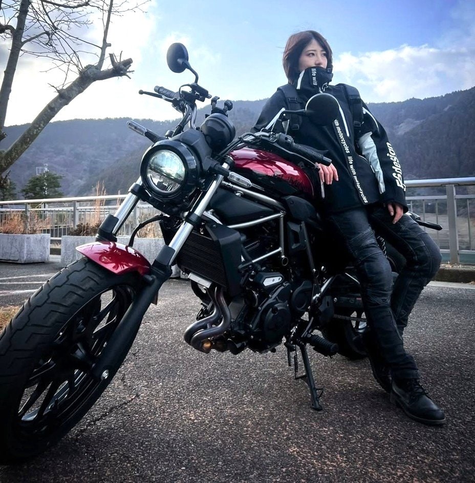 【 元乃木坂46・若月佑美 】 愛車カワサキ「ELIMINATOR PLAZA EDITION」　ツーリング姿を公開　「新しくツーリング仲間さんも増えたので嬉しみ」