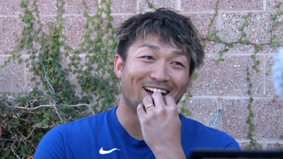 右膝負傷の鈴木誠也「思ったより検査結果悪くなかった」と軽症に安堵、ヘッスラは「二度としないと誓いました（笑）」