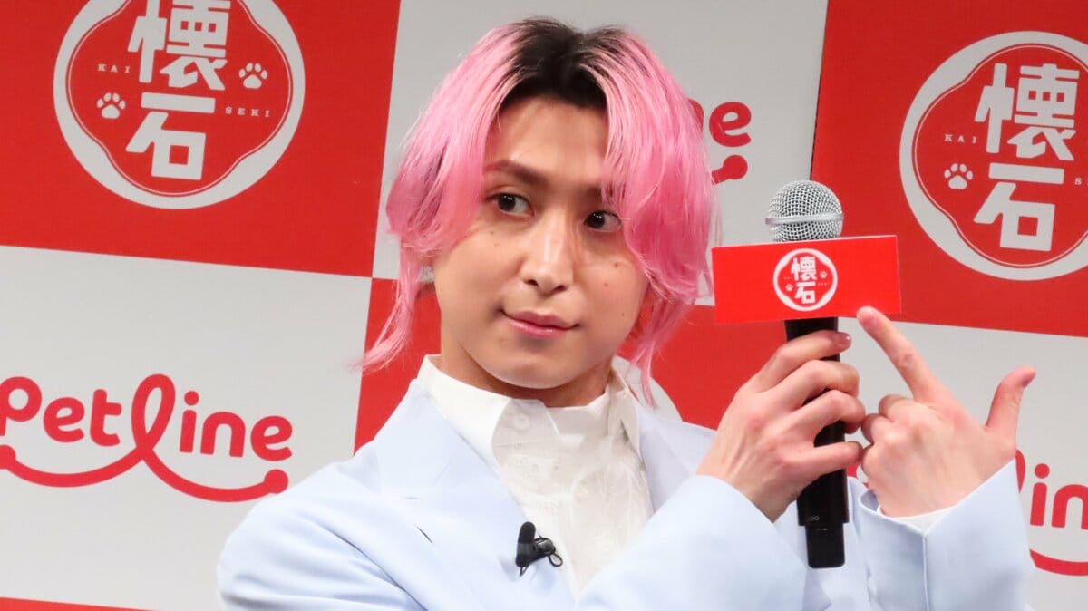 【Snow Man・佐久間大介】CMで共演した犬にメロメロ 丸見えのお尻を手で隠す神対応「丸見えなので」