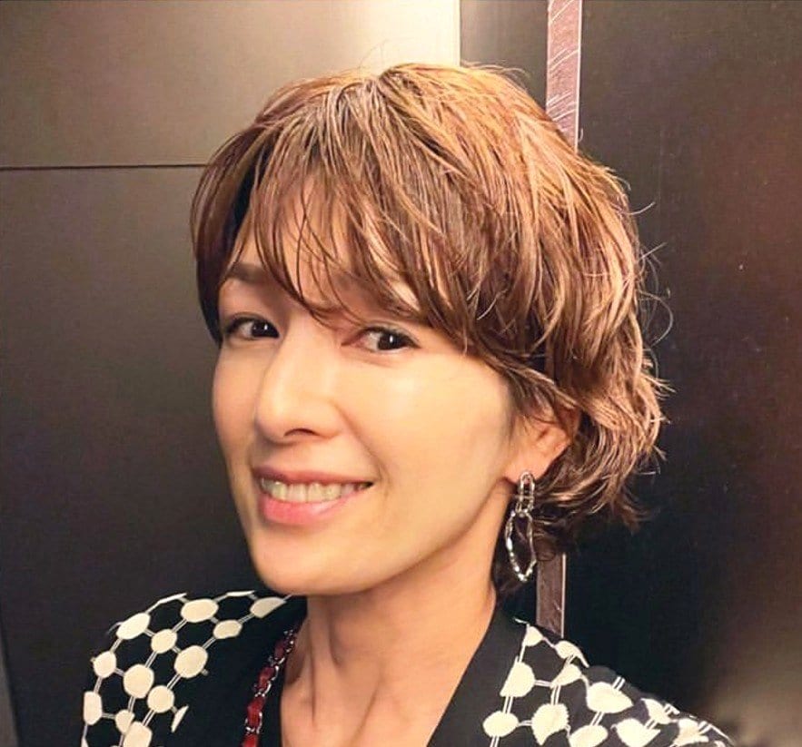 【 吉瀬美智子 】 「口唇炎がずっと治らない」「歯磨き粉、ワセリンリップ、色々優しい物に変更してるのに困ったもんだ!」 SNSに綴る