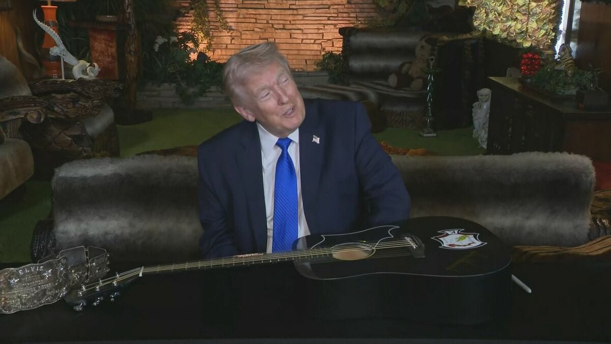 トランプ大統領がエルビス・プレスリー邸へ　現職大統領の訪問は小泉氏を案内したブッシュ氏以来2人目