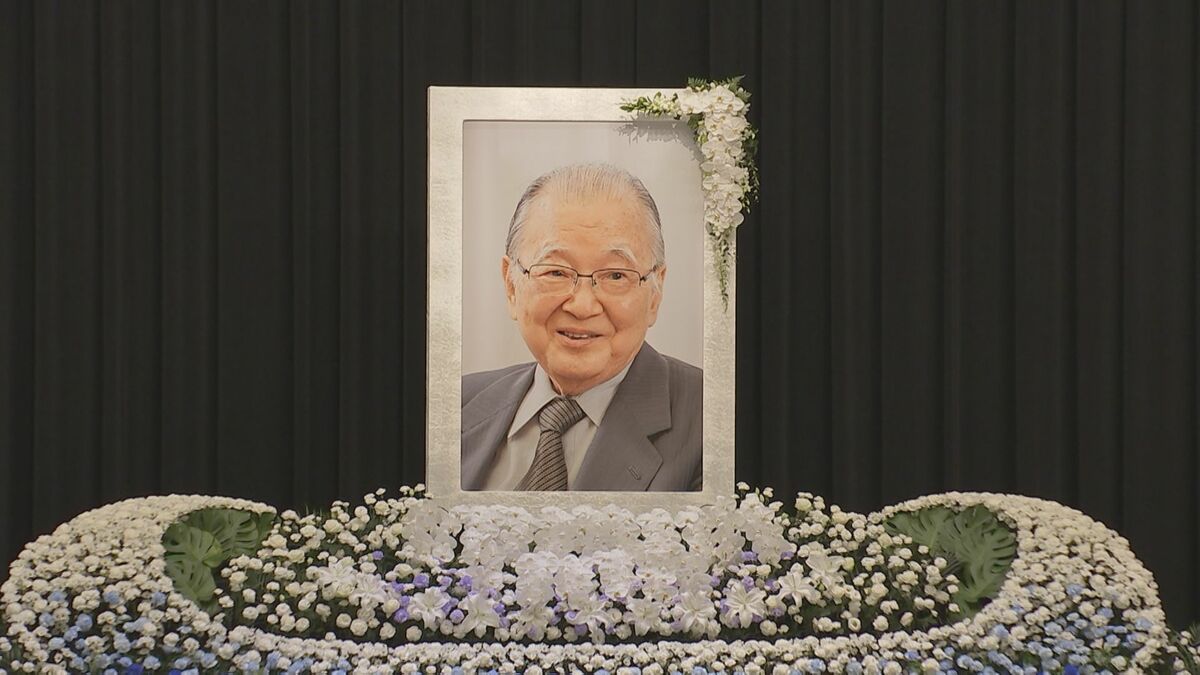 共産・不破哲三前議長の葬儀に与野党幹部ら900人参列