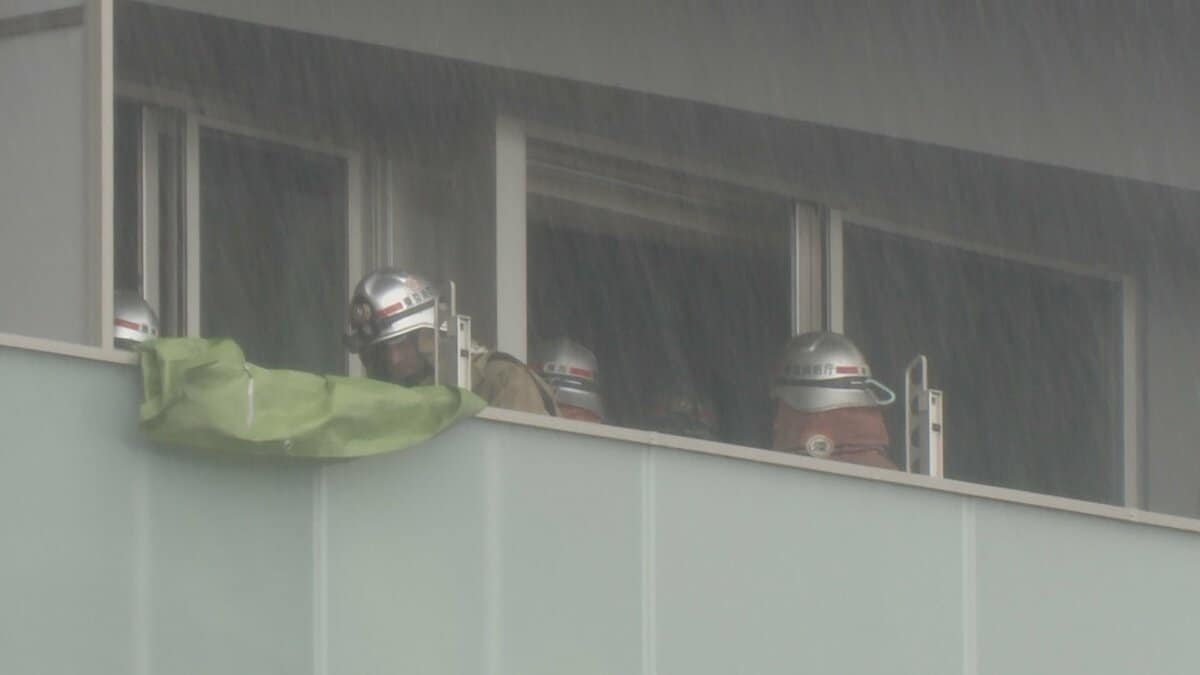 東京・江東区の15階建てマンションで火事　20代の女性1人が死亡　火元とみられる10階の一室に住む女性か　警視庁