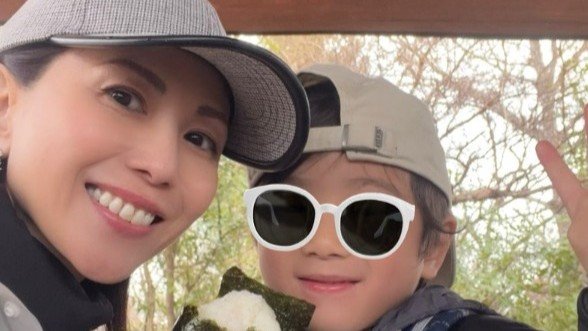 【 MAX・NANA 】　50歳の誕生日を記念し　愛息と2人で高尾山へ　「50代へと突入する今年は想い出に残る事をしたいなと思って」