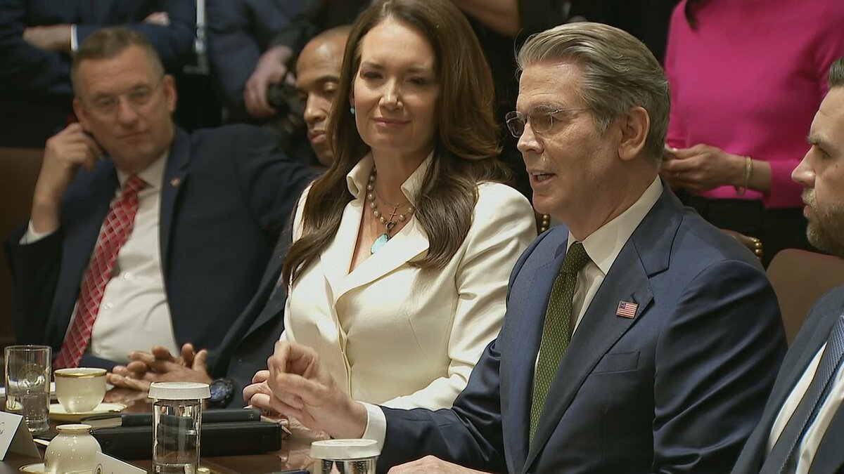 米ベッセント財務長官「エネルギー価格は低下する」 米経済は「かつてなく安全」