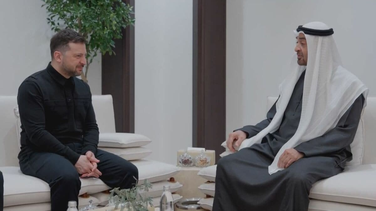 ゼレンスキー大統領 湾岸諸国を相次ぎ訪問「ロシアがイランに協力し中東および湾岸地域の米軍施設の衛星写真を撮影」とSNSで明らかに