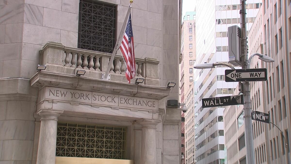 NYダウ 一時300ドル超の上昇 イランめぐる戦闘の早期終結に期待感