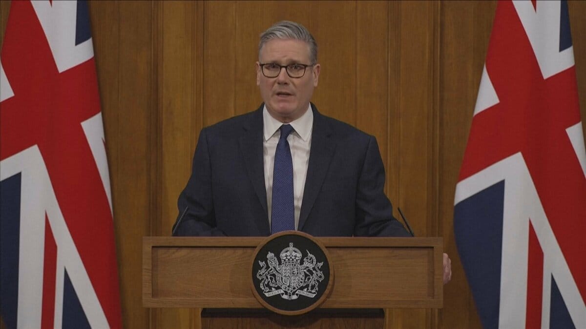 英スターマー首相「ホルムズ海峡通航再開に向けた35か国の会合開く」と記者会見で表明　「あらゆる実行可能な外交的・政治的措置を検討する」と述べる