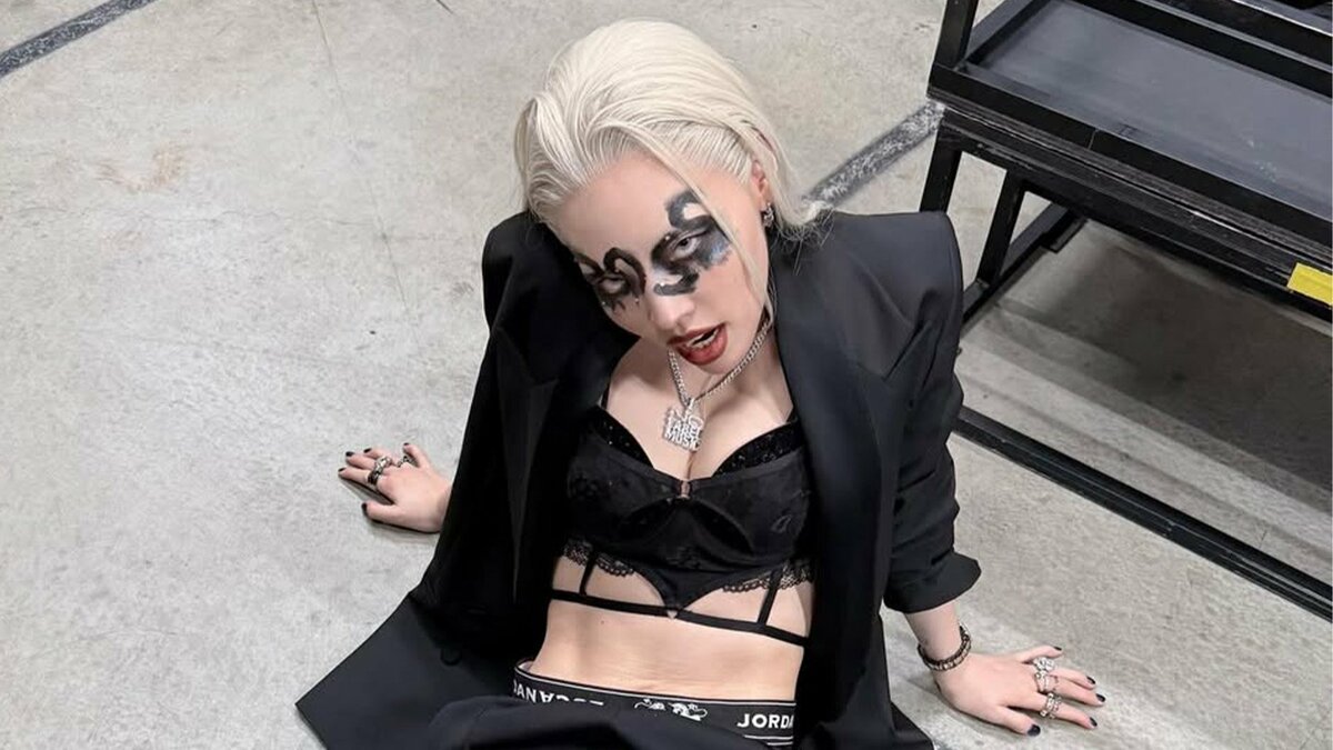 【 ちゃんみな 】圧巻の“BOSS”オーラ漂うオフショット公開　「腹筋すごい」「最強に可愛い」と絶賛の嵐