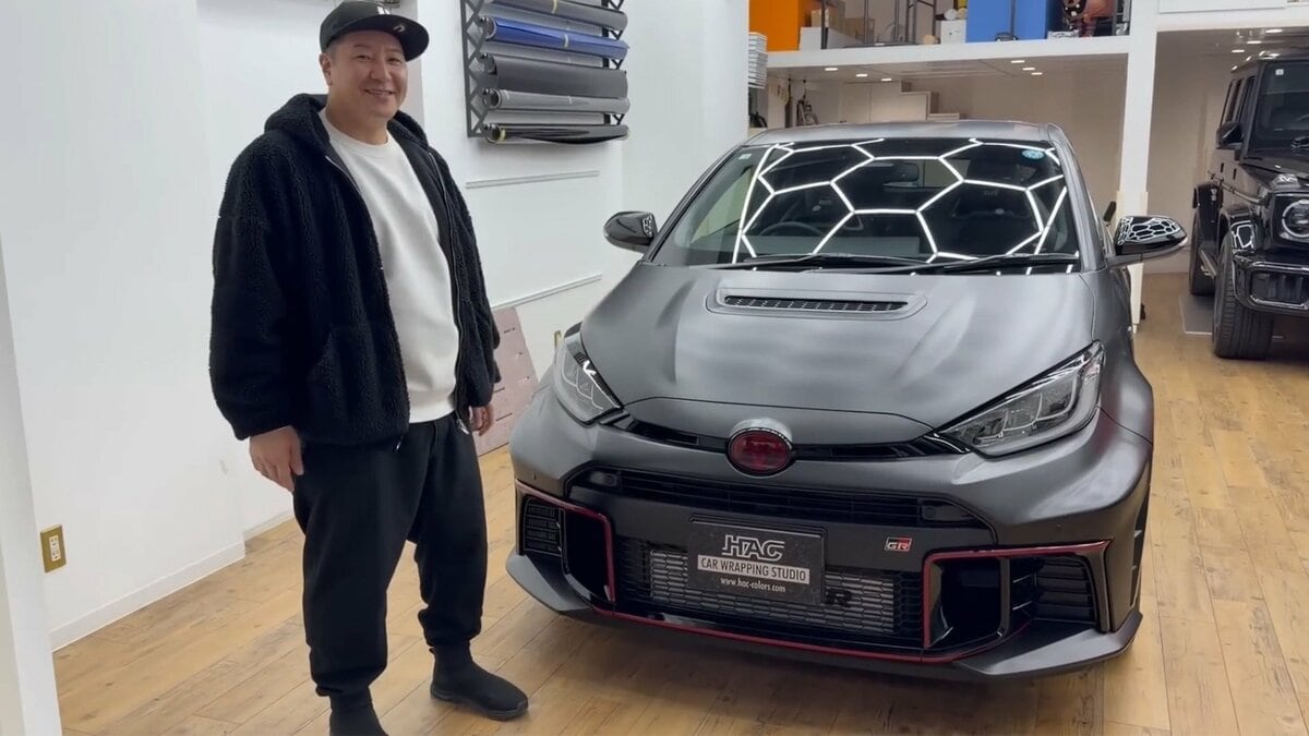 【 チョコプラ・長田庄平 】　自身7台目の愛車「GRヤリス」納車を報告　マットブラックのフルラッピング　「めちゃくちゃかっこいい」と大興奮