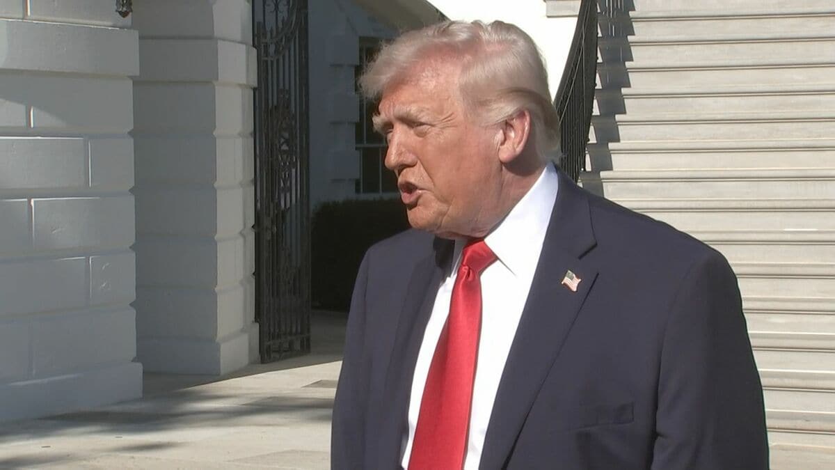 【速報】トランプ大統領「ホルムズ海峡に出入りする船舶に封鎖措置」イランとの協議受けコメント