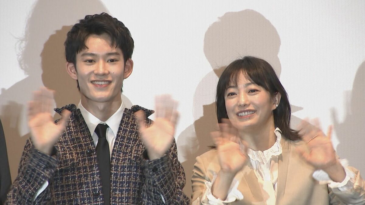 【 菅野美穂 】「気合だ！」連呼で山時聡真に気合注入　突然の大暴れに会場爆笑