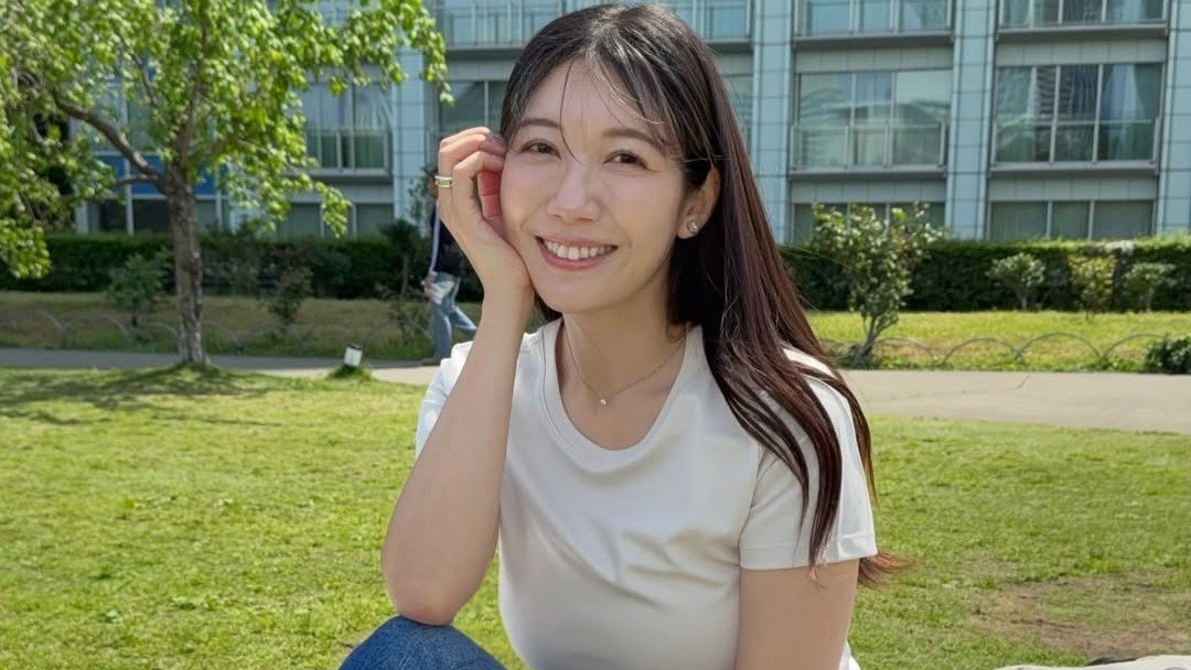 【 穂川果音 】「着痩せして見えますよ!」季節外れの暑さに合わせた服選び伝授 「この時期一番気をつけているのが『中途半端なゆったりトップス』」