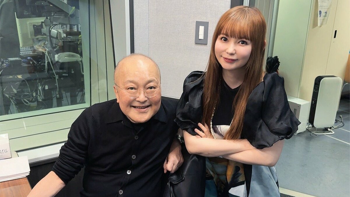 【 中川翔子 】がん闘病中の山田五郎と笑顔の2ショット公開「復活!パワーアップしてましたキレキレ!」