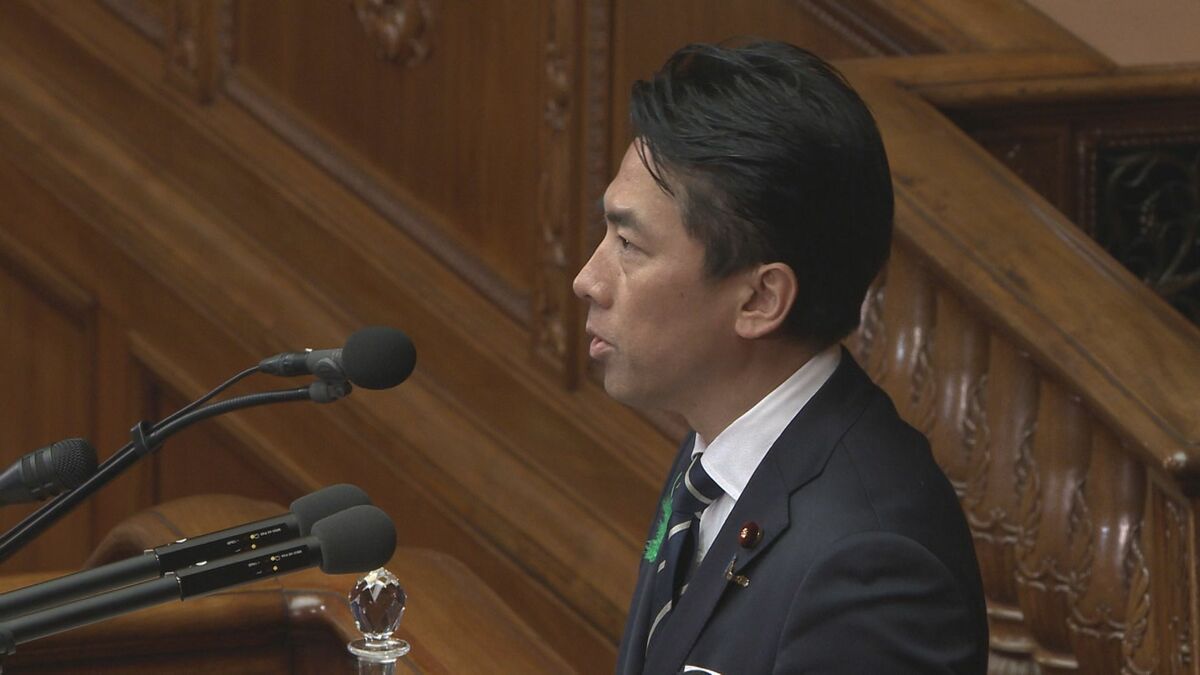 小泉防衛大臣　自衛官の自民党大会歌唱をめぐり「報告や情報共有について反省」