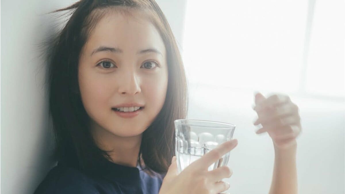 【 佐々木希 】　「"とにかく私と目が合うカレンダー"となっております」デビュー20周年記念「日めくりカレンダー」の発売を発表