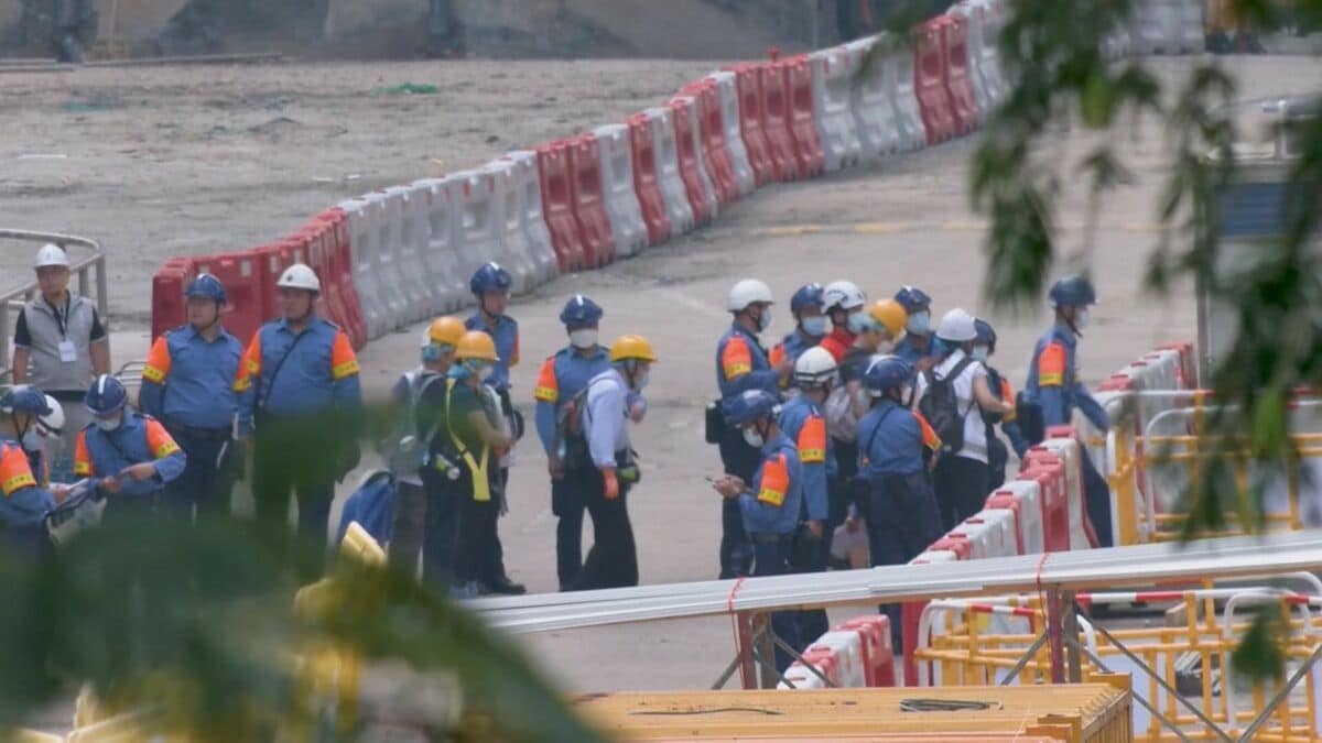 香港のマンション大規模火災　住人らが“初めての帰宅”　168人が死亡