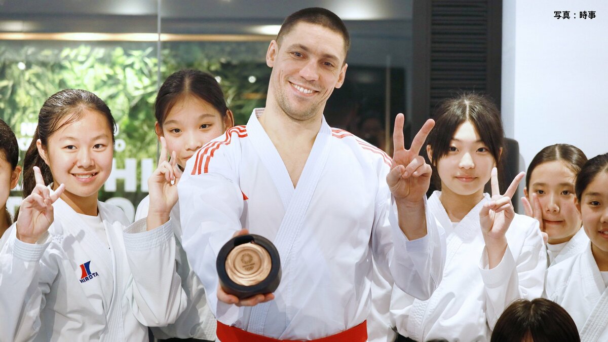 匿名で日本人が落札の五輪銅メダルが本人に返還　ウクライナのメダリスト、将来は「大統領になりたい」