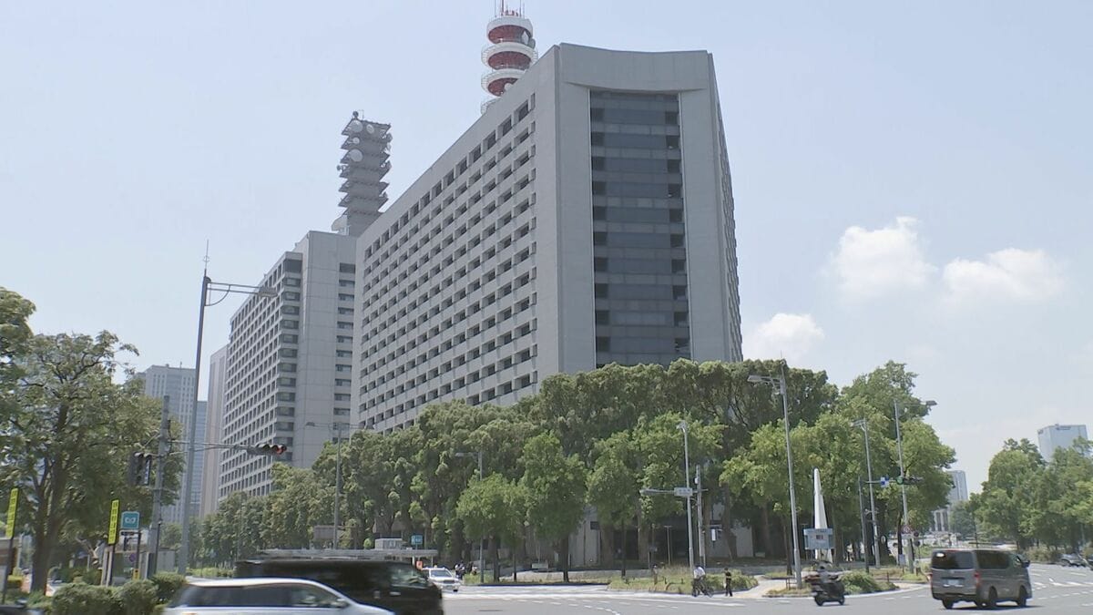 横断幕掲げ靖国神社春の例大祭を妨害疑い　韓国籍の男（64）現行犯逮捕　警視庁公安部