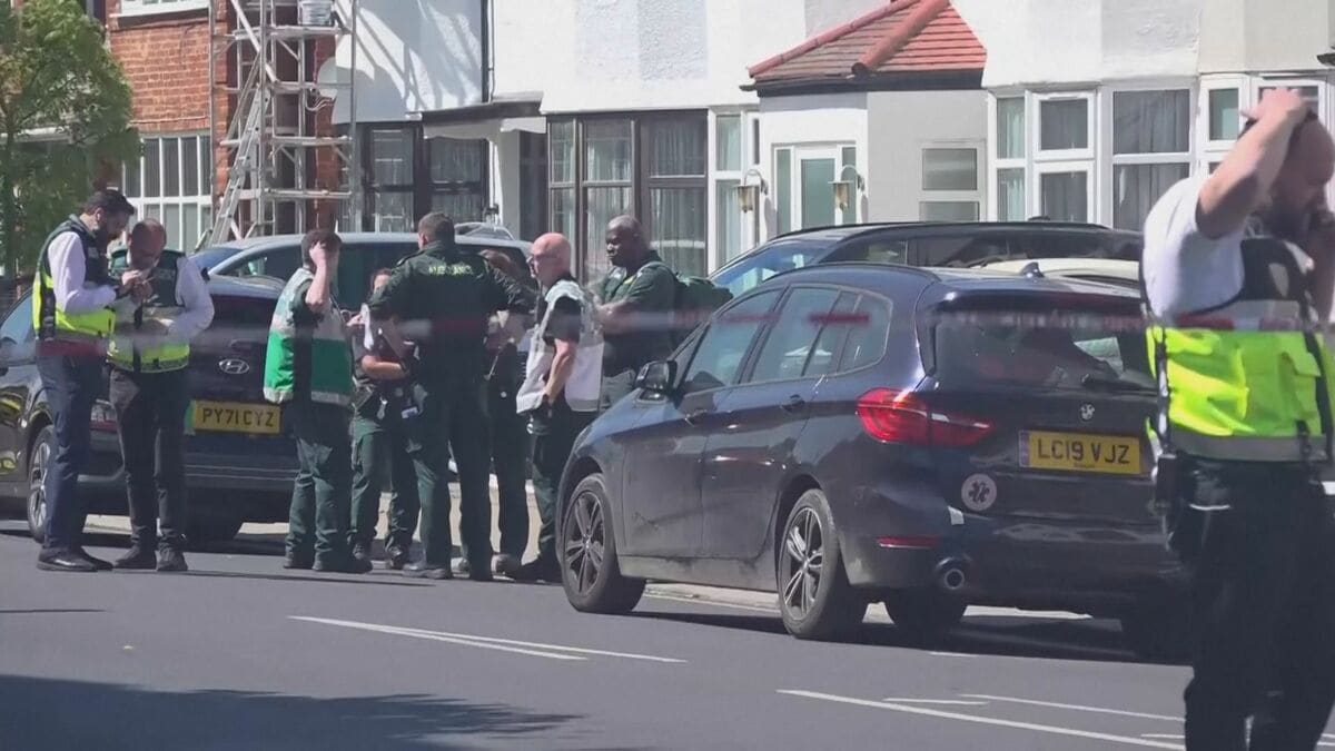 ロンドンでユダヤ人2人刺され重傷 男を逮捕　付近ではユダヤ系団体を狙った放火事件があったばかり