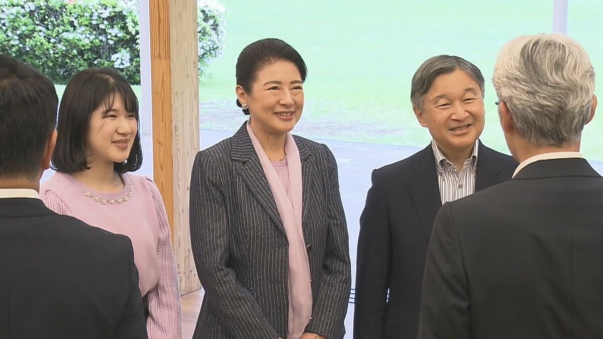 天皇ご一家　御料牧場で7日間の静養終え帰京