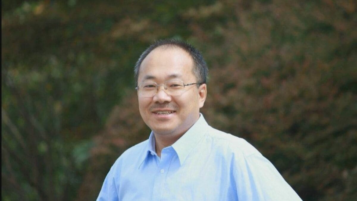 日本大使館員と接触“スパイ罪”で実刑判決の中国メディア元幹部が心臓の不調で入院 肺には腫瘍が…家族は釈放訴え