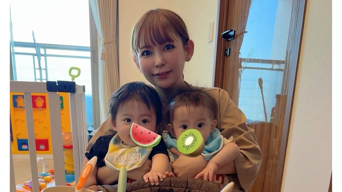 【 中川翔子 】 双子の離乳食 〝初めての納豆〟 「満面の笑顔くれました大好きみたい!良かった!」 育児ダイアリーに溢れる愛情