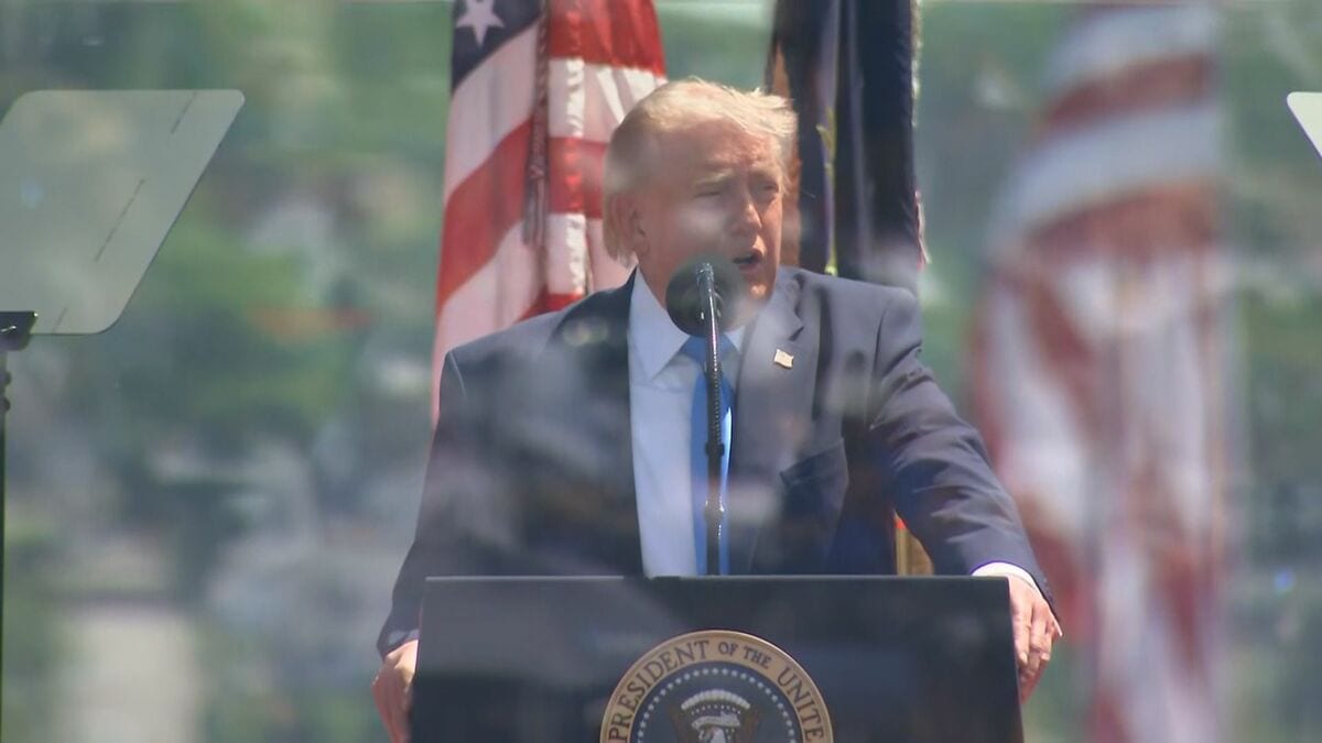 トランプ大統領　憲法で禁止された3期目の大統領職の継続を示唆