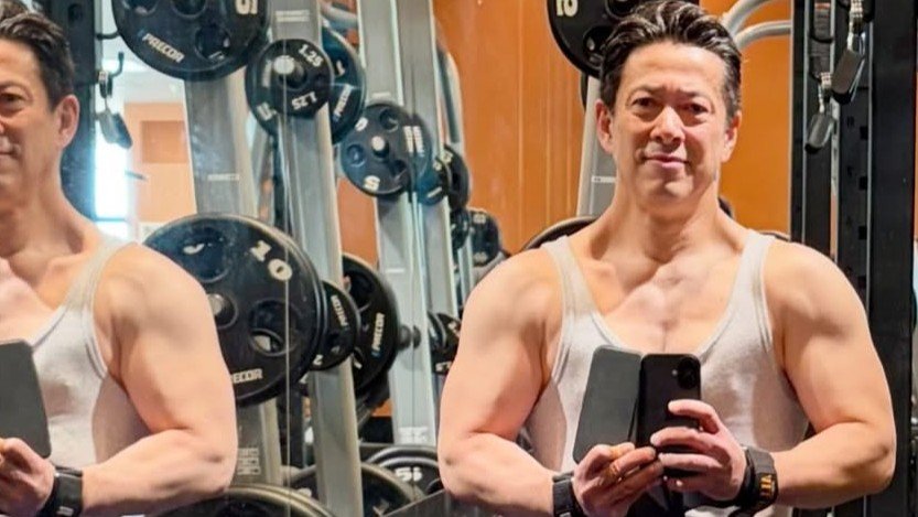 【西川忠志】筋肉ムキムキボディを披露「56歳半ばから始めて、いい趣味に出逢えました」「100kg挙げれる様に焦らずコツコツと楽しみます」