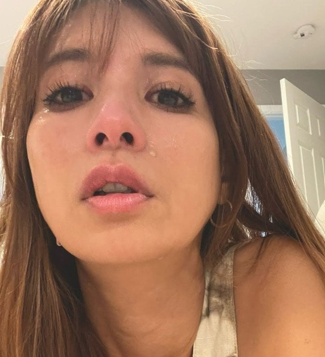 【 吉川ひなの 】　大粒の涙を流す〝号泣〟写真公開　「その日1日を生きるのに精一杯だった」　苦しんだ過去を告白